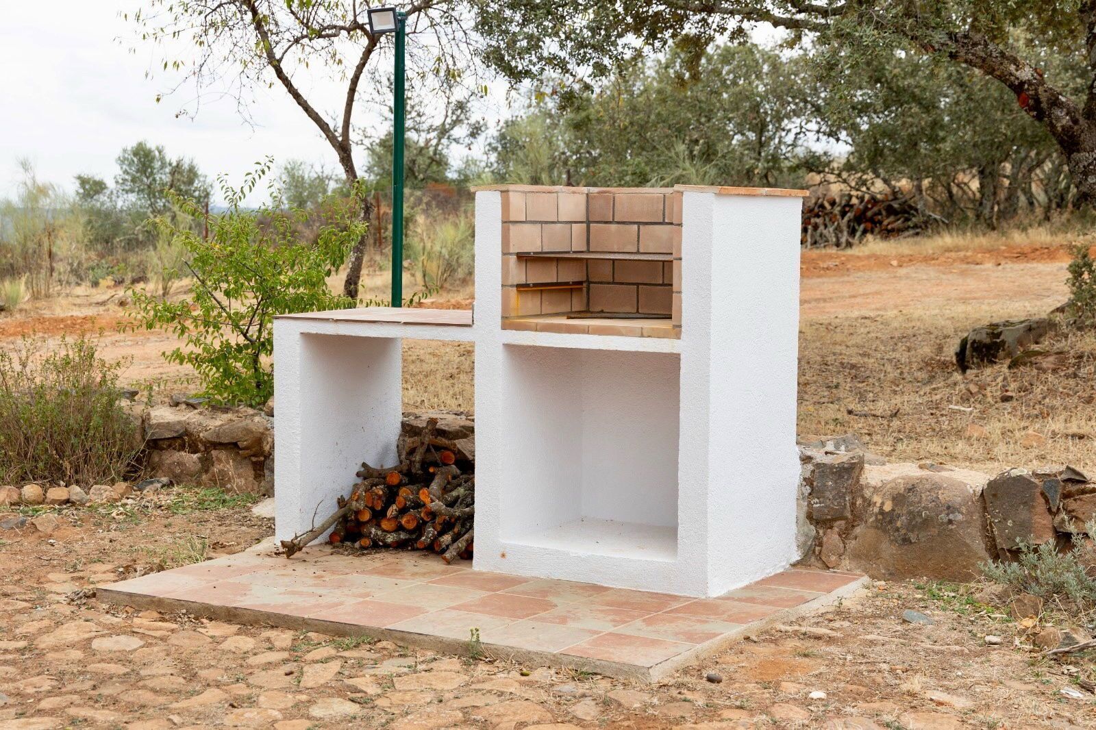 Deluxe Studio, Patio, Courtyard View | Interior