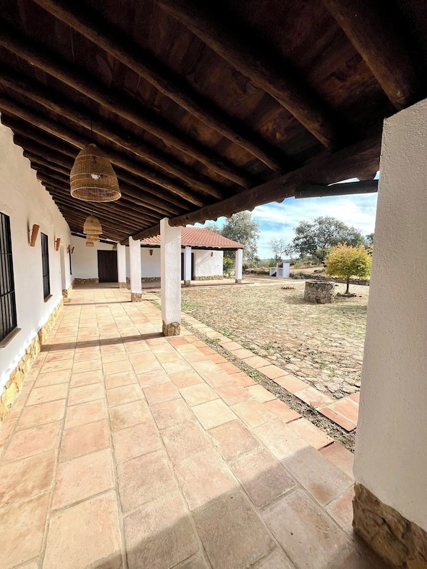 Deluxe Studio, Patio, Courtyard View | Interior - Casa Rural Cerro Caña (Belmez)