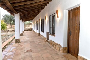 Estudio Deluxe, patio, vistas al patio | Interior