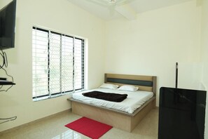 Double Room | Desk - Hotel Deeksha (Badi Khairi)