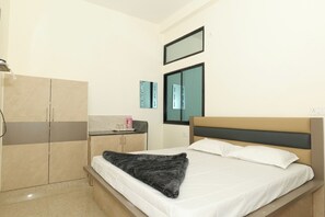 Habitación Deluxe doble | Escritorio