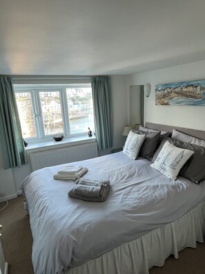 Fer et planche à repasser, Wi-Fi, draps fournis