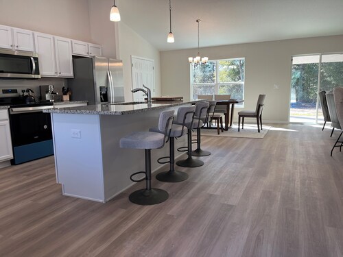 Country Living on 1 Acre – Just 5 Minutes from Rainbow River