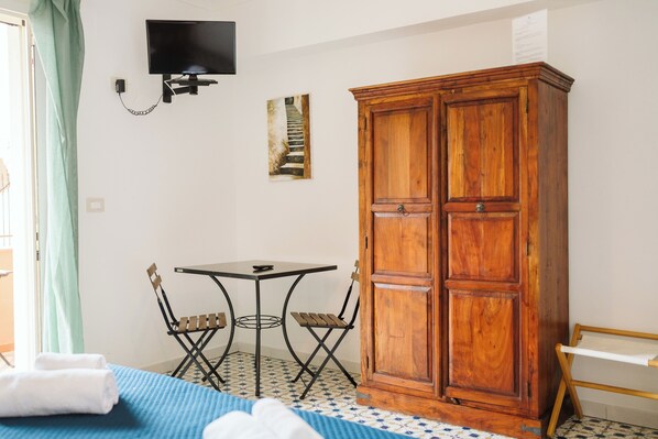 Room - Vrbo Property (Campania)