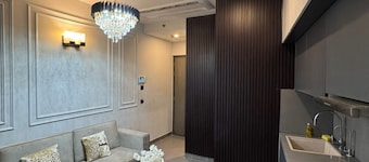 OnlyStay Hotel Supernova Noida