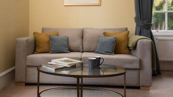 Deluxe Double Room (The Yellow Room)