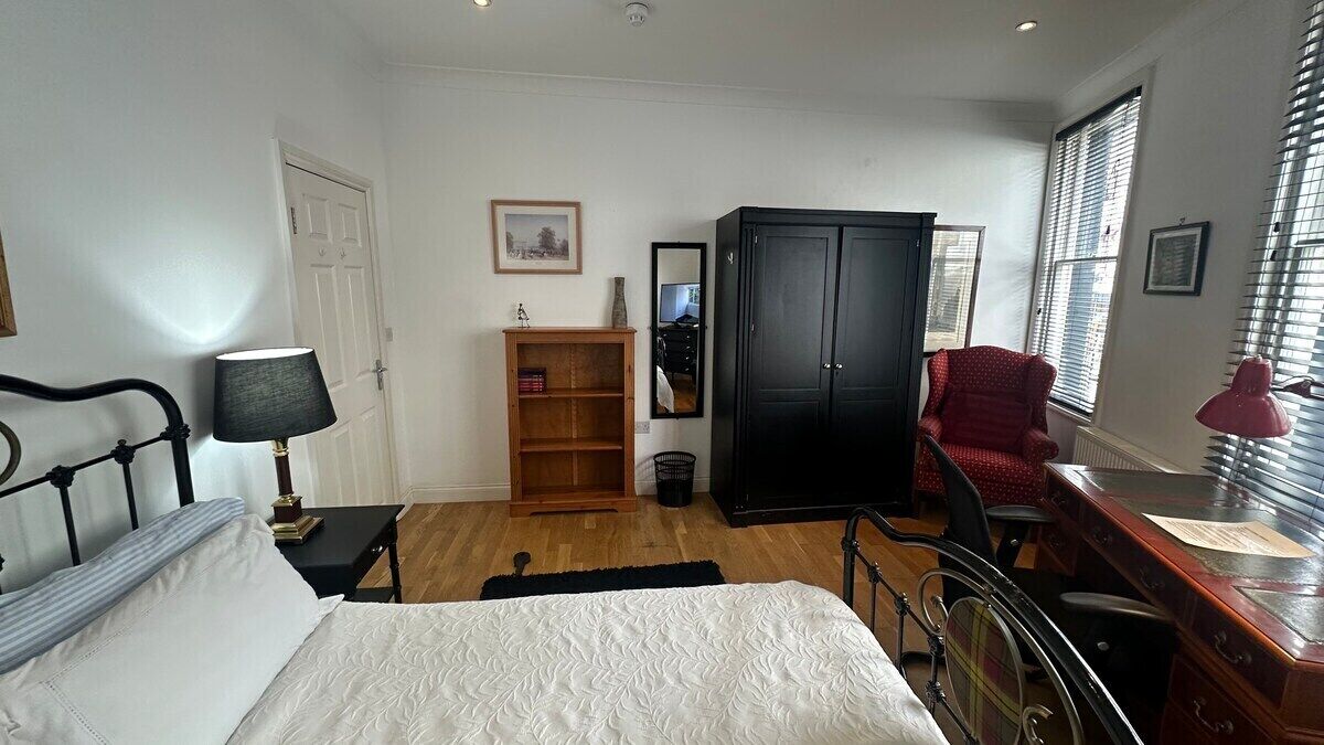 Luxury Double Room, Shared Bathroom, City View