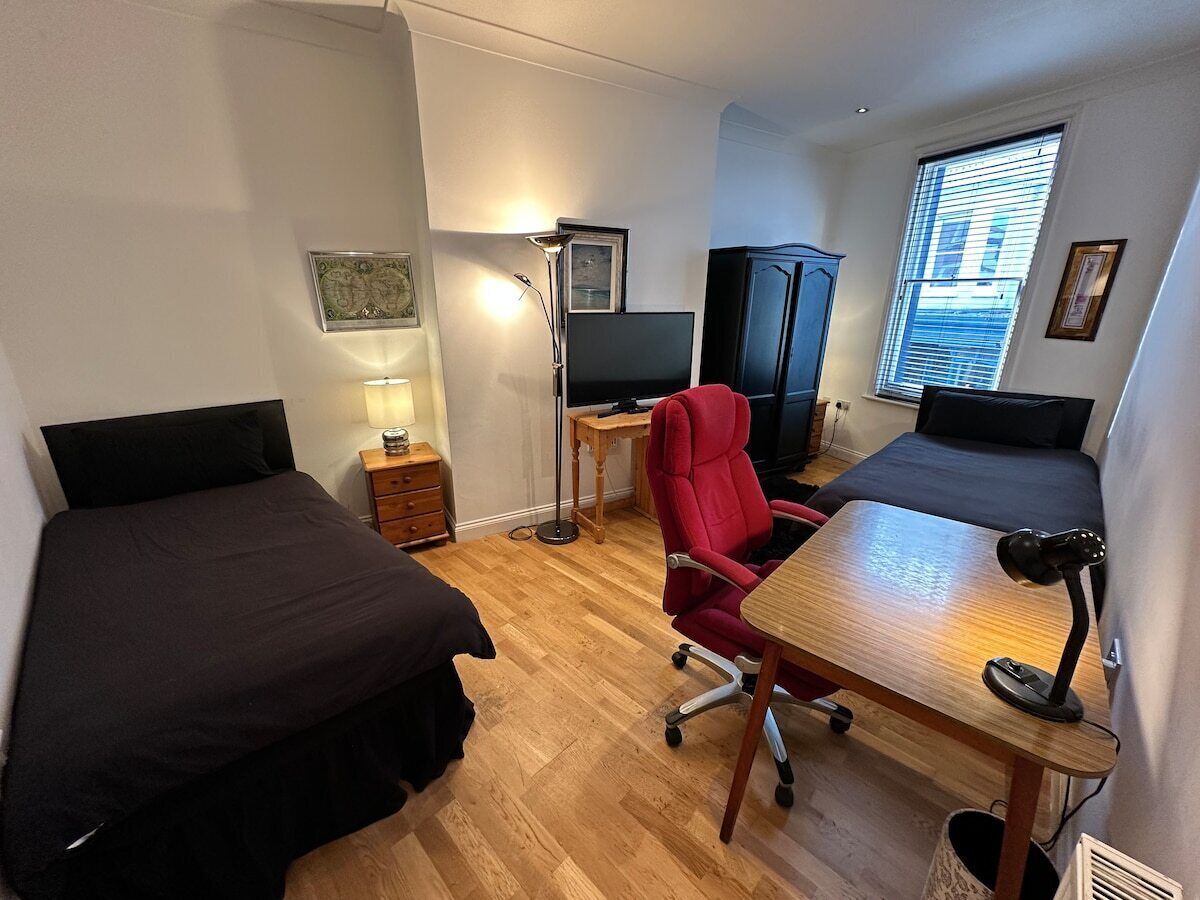 Luxury Twin Room, Shared Bathroom