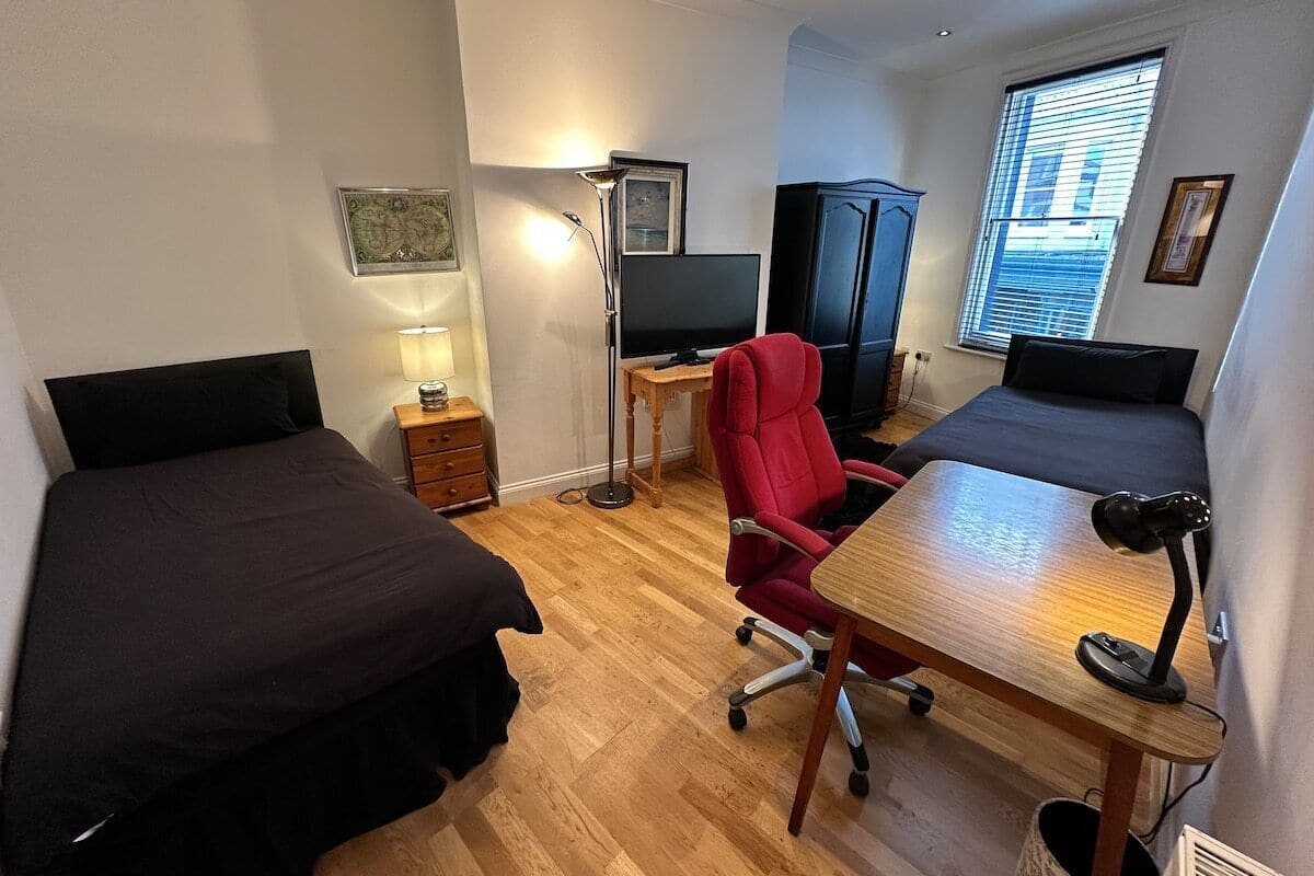 Luxury Twin Room, Shared Bathroom