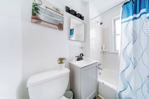 Hårføner, håndklær, såpe og sjampo