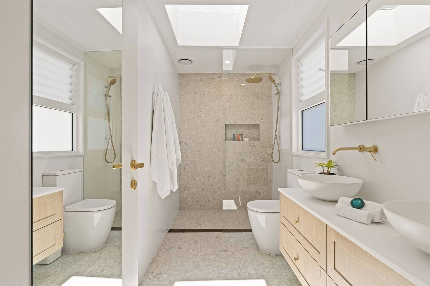 Hair dryer, towels