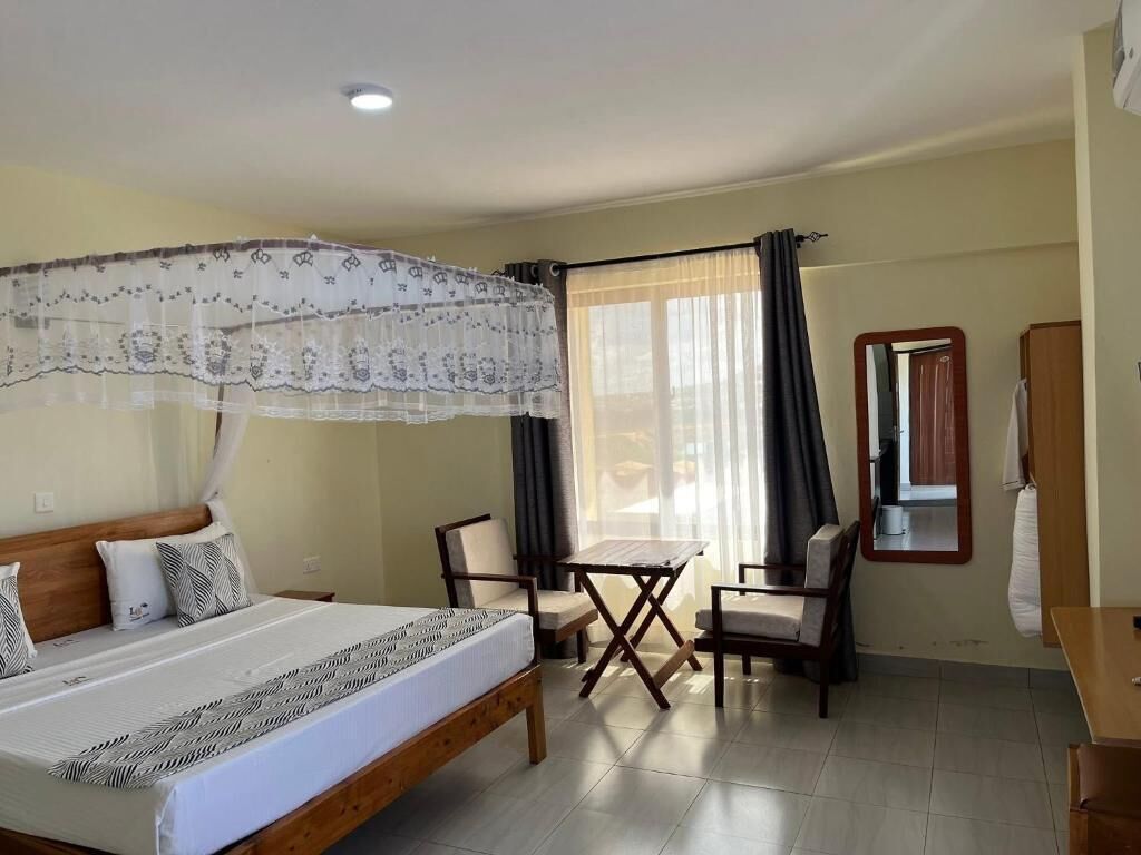 Deluxe Double Room, City View | Free WiFi, bed sheets