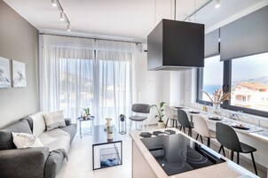 Poème 3 | Living area | Smart TV