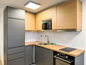 Fridge, microwave, oven, dishwasher - Marmotta by Interhome (Leukerbad)
