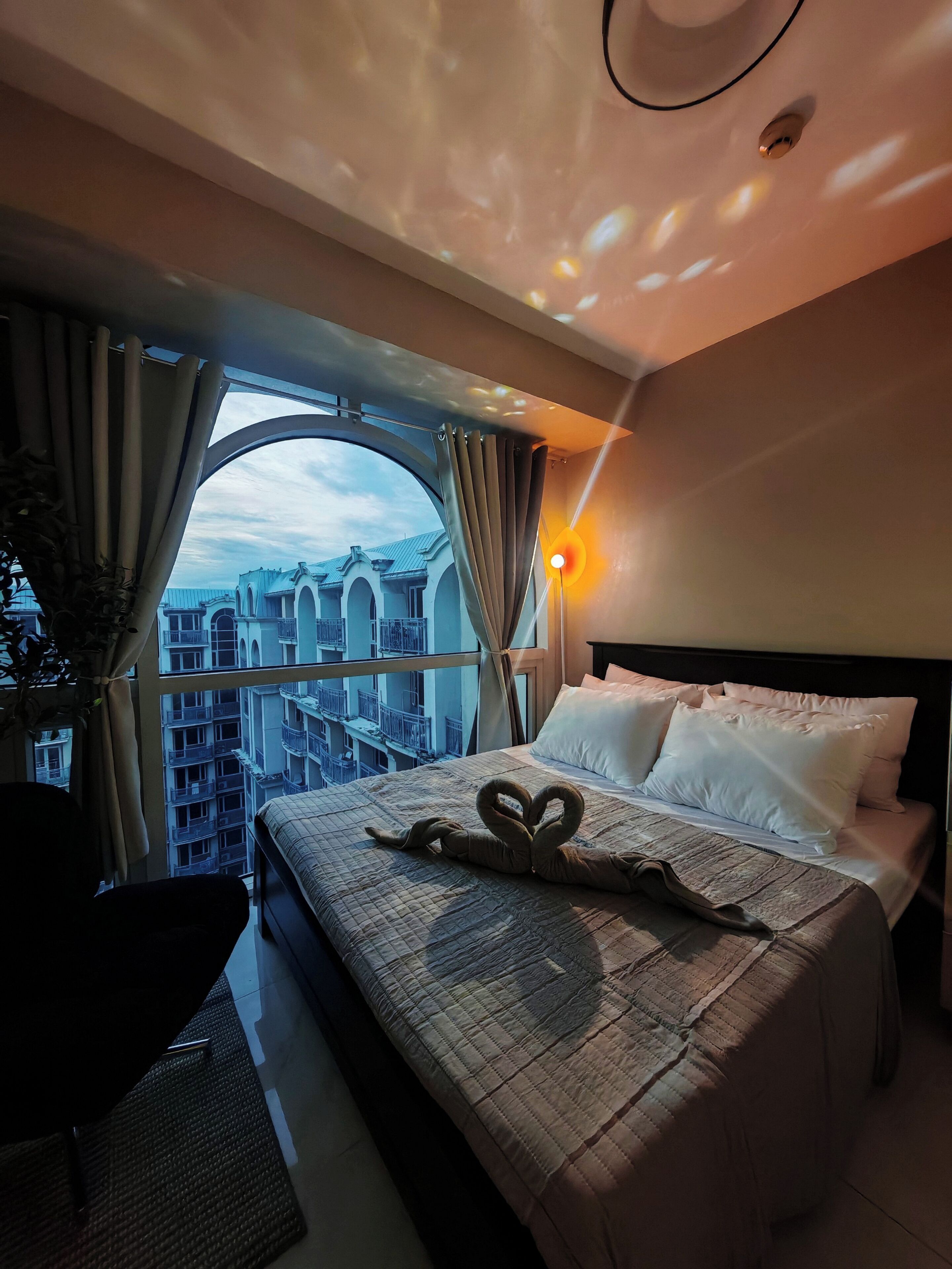 مكواة/لوح كي وواي فاي وملاءات أسرّة