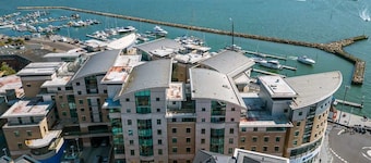 Marina Vista - Waterfront Views towards Brownsea Island and the Purbecks