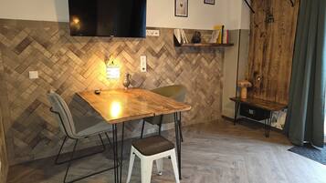 Studio Suite, 1 Bedroom, Kitchen | In-room safe, blackout curtains, free WiFi