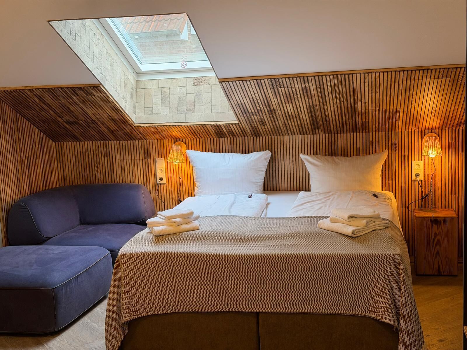 In-room safe, blackout drapes, free WiFi