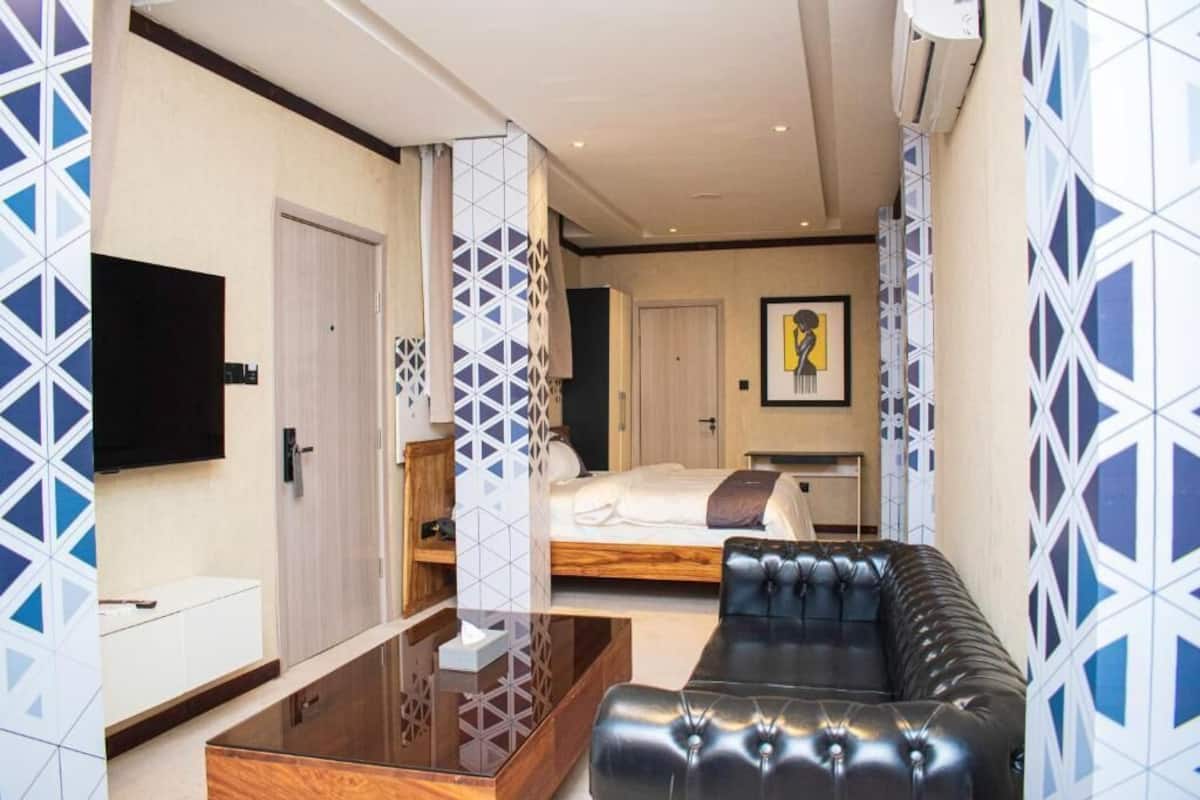 Junior-Suite | Zimmersafe, schallisolierte Zimmer, Bügeleisen/Bügelbrett