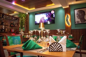 Daily cooked-to-order breakfast (EUR 12 per person) - MAISON MAYAKI (Lomé)