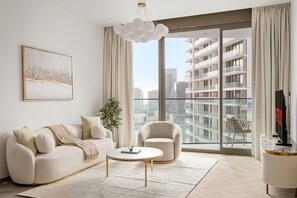 TV - Luxury 1 BD with Panoramic Canal Views (Dubai)