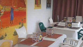 Room | Dining