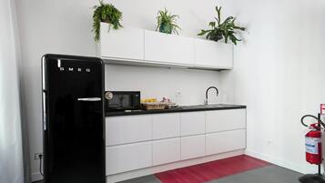 Fridge, microwave, coffee/tea maker, electric kettle