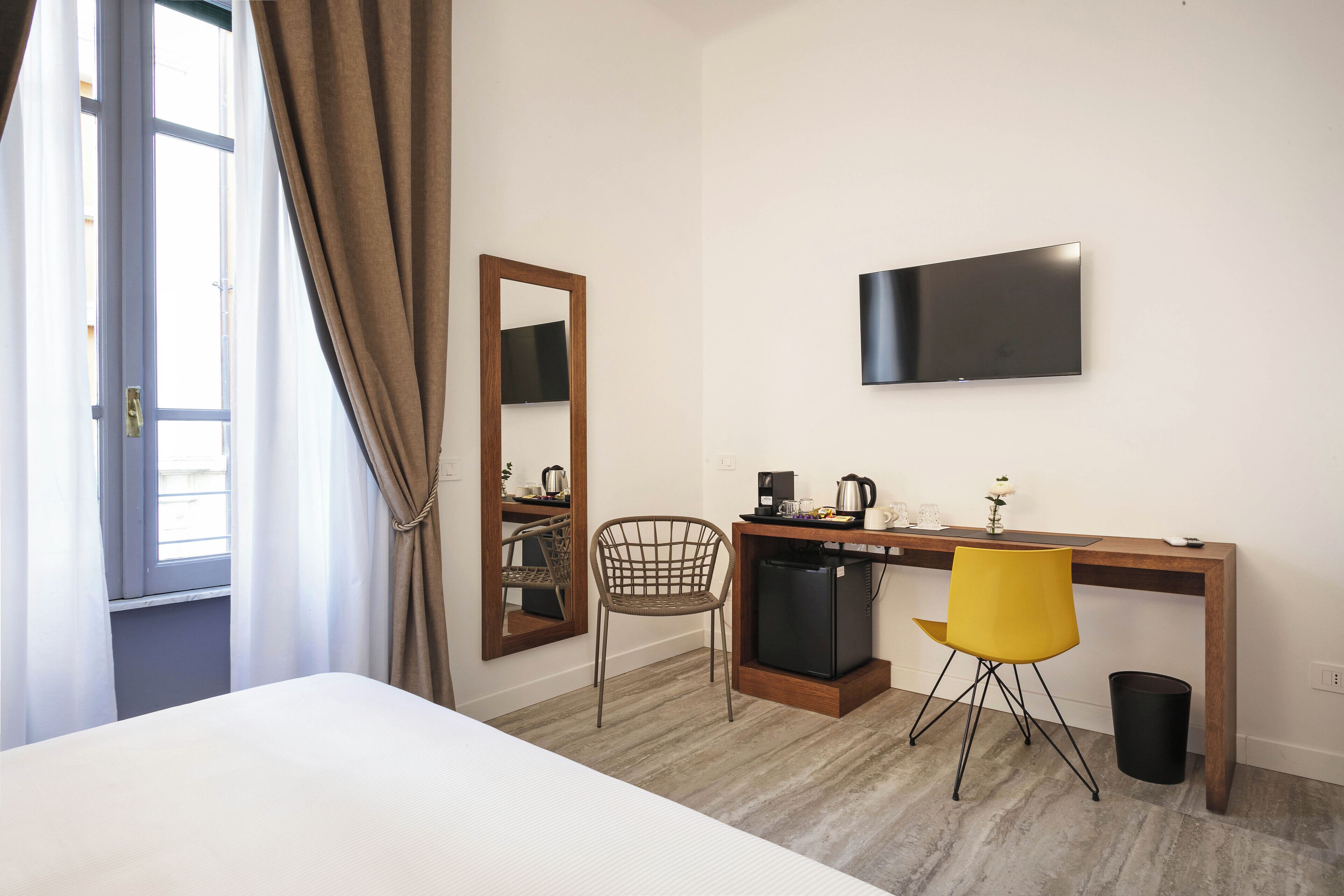 1 bedroom, in-room safe, desk, iron/ironing board