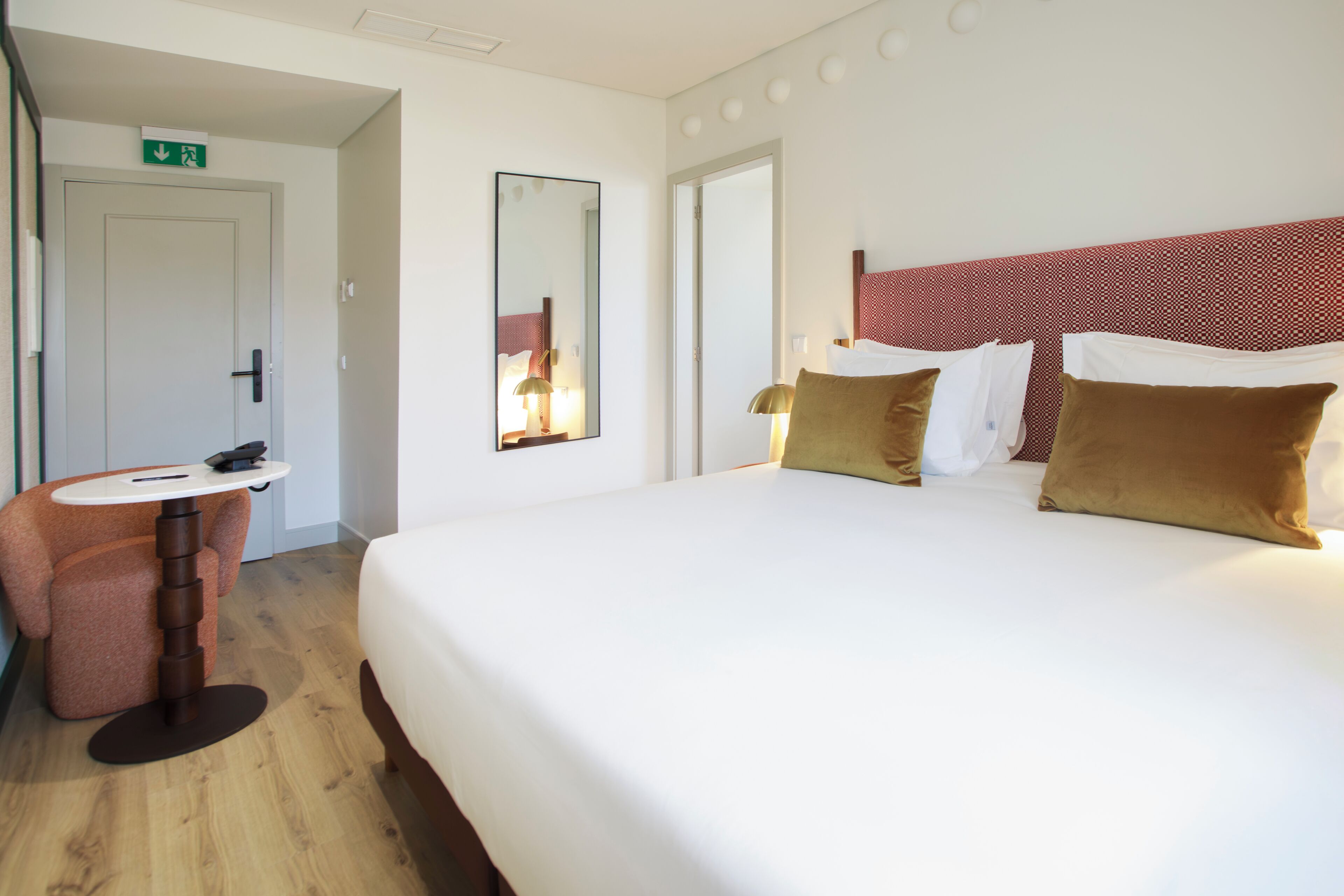 Chambre quadruple, terrasse | Accès au Wi-Fi (inclus)