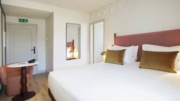 Chambre quadruple, terrasse | Accès au Wi-Fi (inclus)