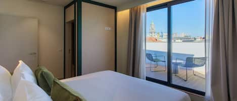 Quadruple Room, Terrace | Free WiFi