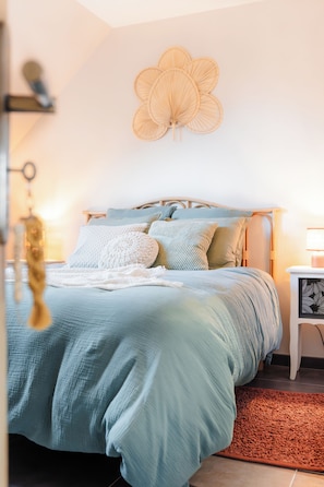 Desk, laptop workspace, free WiFi - Le Hameau de Céline (Landes-le-Gaulois)
