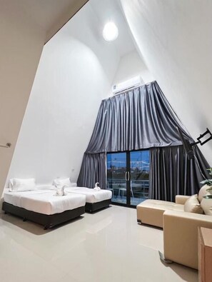 Desk - Prakhun Por-Mae Home&Garden Udonthani (Udon Thani)