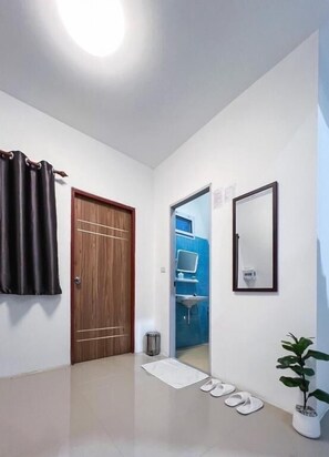 Shower, free toiletries, hair dryer, towels - Prakhun Por-Mae Home&Garden Udonthani (Udon Thani)