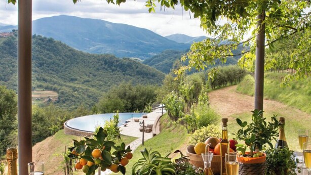 Unclassified image, 1 of 98, button - Tuscany Villa in Lucca with Private Infinity Pool, offers catering & experiences (Toscana)