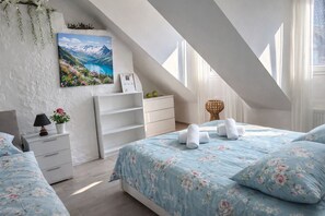 Strygejern/strygebræt, internetforbindelse, sengetøj