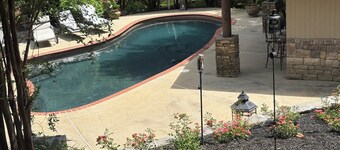 Pleasant 1-bedroom country house in charming Alpharetta with AC. secluded on 5