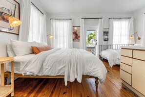 مكواة/لوح كي وواي فاي مجانًا وملاءات أسرّة