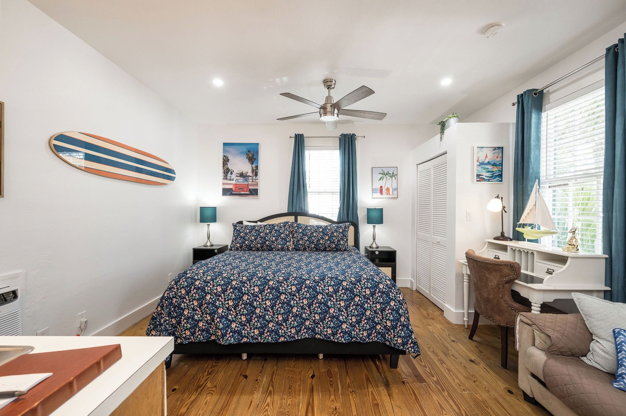 熨斗/熨衫板、免費 Wi-Fi、床單