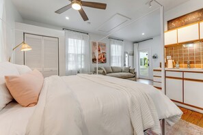 Iron/ironing board, free WiFi, bed sheets - AFTER HOURS ~ On Duval St, Adult Only, Adjoining Rum Bar & Nearby Beaches! (Key West)
