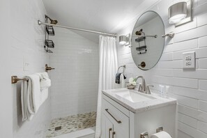 تجهيزات دش، مجففات شعر، مناشف