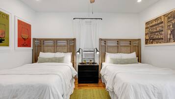 Ferros/tábuas de passar roupa, Wi-Fi de cortesia, roupa de cama