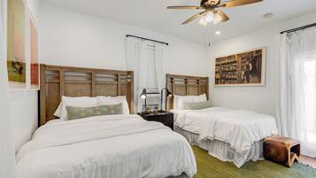 Strykejern/-brett, wi-fi (inkludert) og sengetøy