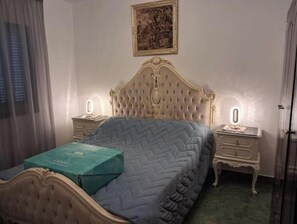 Bügeleisen/Bügelbrett, WLAN, Bettwäsche
