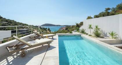 SEA VIEW VILLA WITH POOL - YOUR PRIVATE OASIS