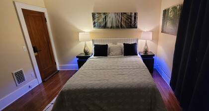 Spacious 5-bedroom house in gorgeous Rochester with AC