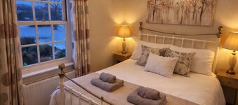 THE GARDEN COTTAGE the Glebe. Countryside retreat Hot tub-pet & family friendly!