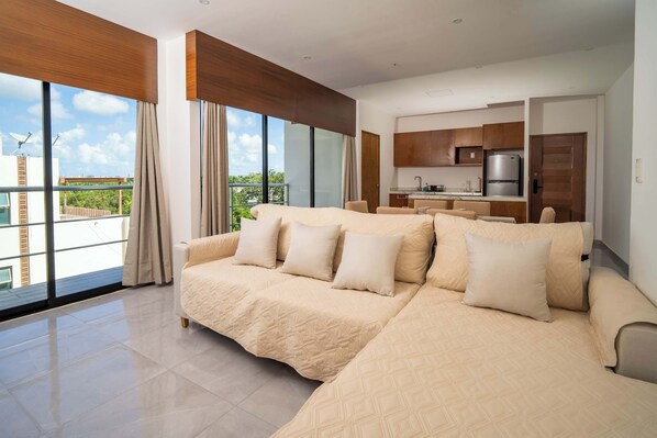 Interior - Sotogrande 3 rec con alberca cerca de Huayacan (Alfredo V. Bonfil)