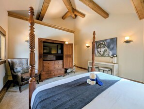 5 habitaciones, tabla de planchar con plancha, wifi y ropa de cama 