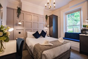 Iron/ironing board, internet, bed sheets - Charming Suite at the Marina (Howth)